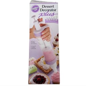 Wilton Dessert Decorator Plus Cake Decorating Tool and Cake Icing Tool